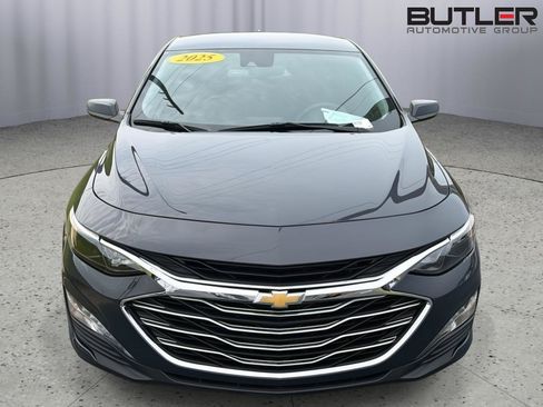 Used 2025 Chevrolet Malibu LT FWD image 9