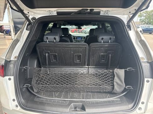 Used 2023 Buick Enclave Essence w/ Experience Buick Package FWD image 12