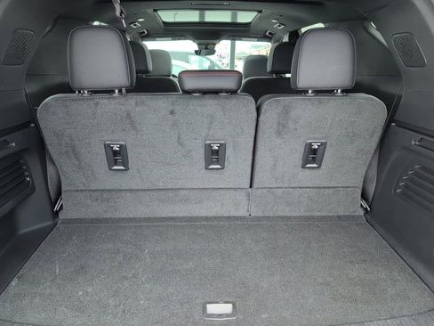 Used 2024 Chevrolet Traverse RS w/ LPO, Floor Liner Package image 28
