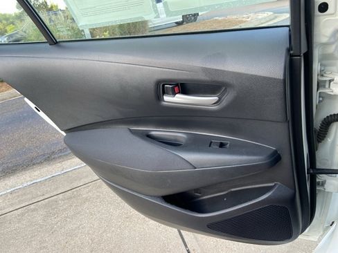 Used 2021 Toyota Corolla LE w/ Carpet Mat Package (TMS) FWD image 48