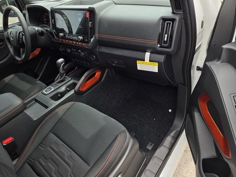 New 2026 Nissan Frontier PRO-4X w/ Tow Package AWD/4WD image 8
