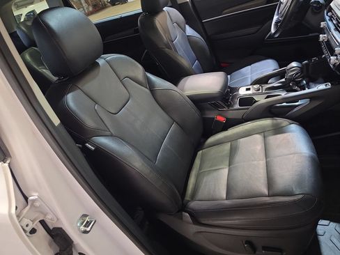 Used 2021 Kia Telluride SX w/ Towing Package FWD image 27