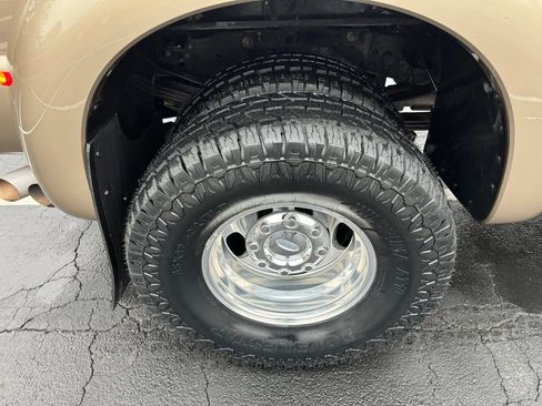 Used 2013 Ford F450 Lariat w/ Lariat Interior Pkg image 13