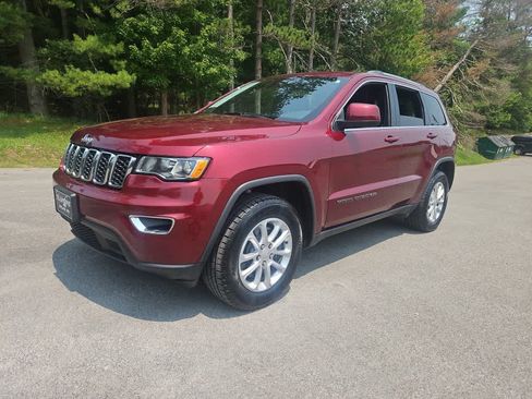 Used 2021 Jeep Grand Cherokee Laredo X AWD/4WD image 1