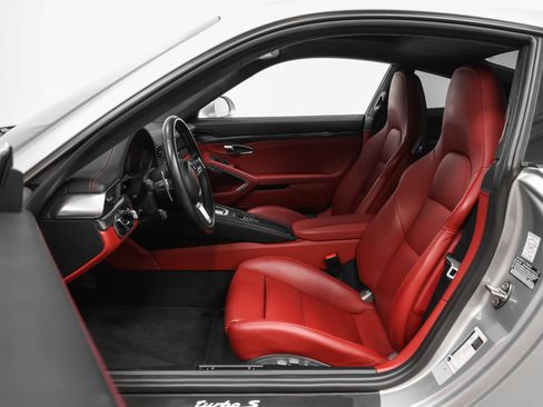 Certified 2017 Porsche 911 Turbo S AWD/4WD image 60