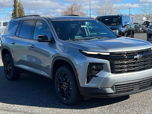 New 2026 Chevrolet Traverse LT w/ Midnight/Sport Edition image 3
