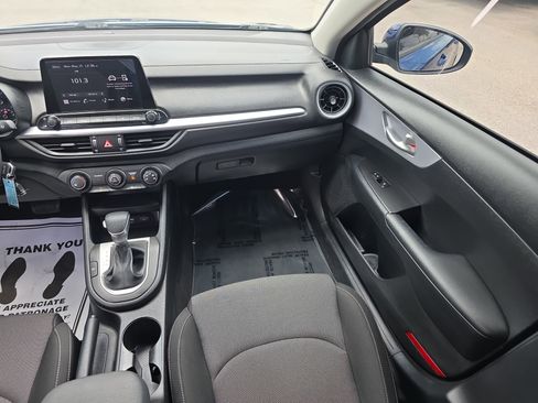 Used 2024 Kia Forte LXS w/ LXS Technology Package FWD image 19