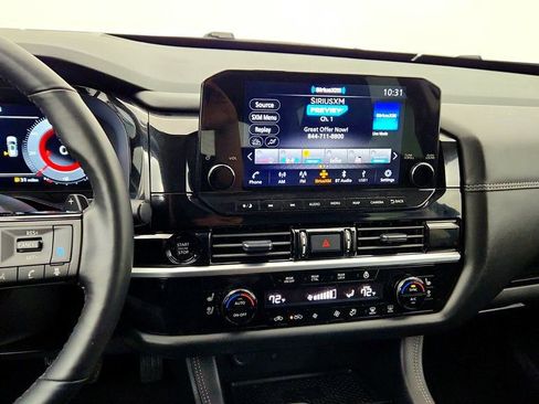 Used 2025 Nissan Pathfinder Platinum AWD/4WD image 18