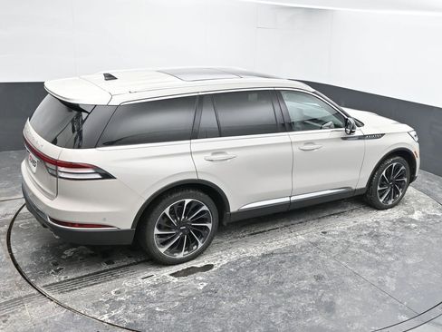 Used 2024 Lincoln Aviator Reserve w/ Equipment Group 201A image 44