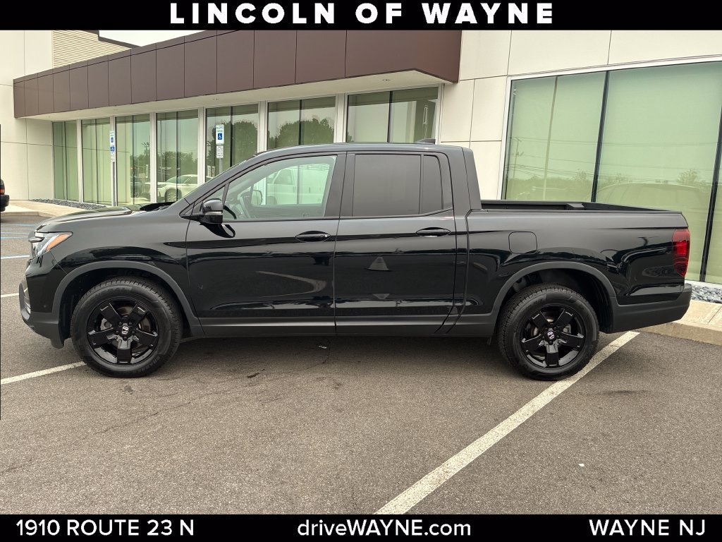 Used 2024 Honda Ridgeline Black Edition image 2