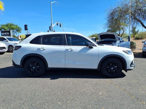 Used 2023 Honda HR-V Sport image 4