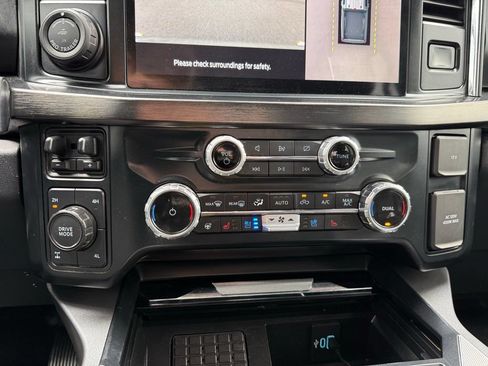 Used 2023 Ford F350 Lariat w/ Lariat Ultimate Package AWD/4WD image 18