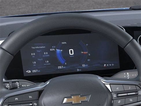 New 2025 Chevrolet Equinox EV LT FWD image 18