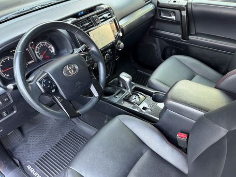 Used 2020 Toyota 4Runner TRD Off-Road Premium AWD/4WD image 13