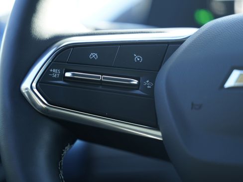 New 2025 Chevrolet Equinox EV LT w/ Convenience Package II image 15