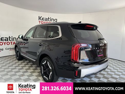 Used 2025 Kia Telluride S FWD image 7