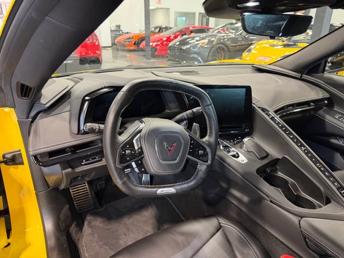 Used 2025 Chevrolet Corvette Z06 w/ Z07 Performance Package RWD image 9