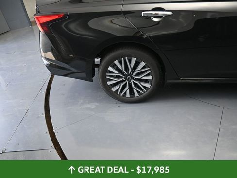 Used 2024 Nissan Altima 2.5 SV image 22