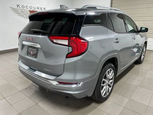 Used 2023 GMC Terrain Denali w/ Denali Premium Package AWD/4WD image 8