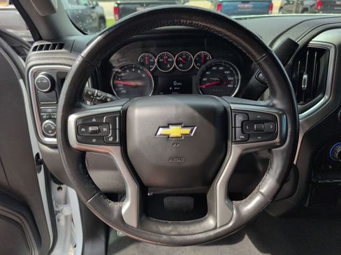 Used 2021 Chevrolet Silverado 1500 LT image 23