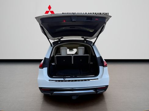 Used 2022 Mercedes-Benz GLS 450 4MATIC image 9