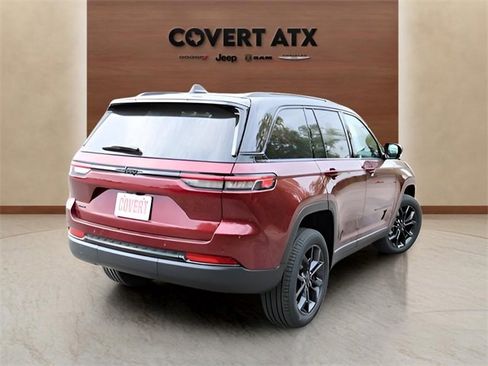 New 2025 Jeep Grand Cherokee Limited image 5