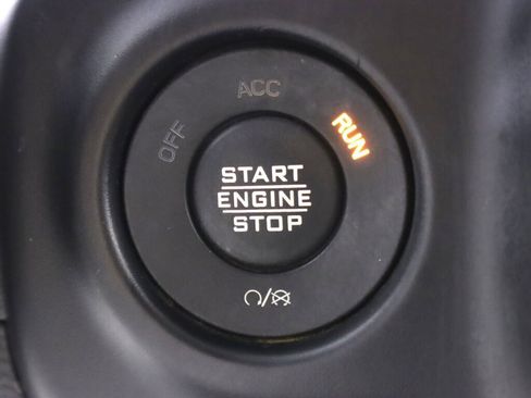 Used 2023 Jeep Wrangler Unlimited AWD/4WD image 27