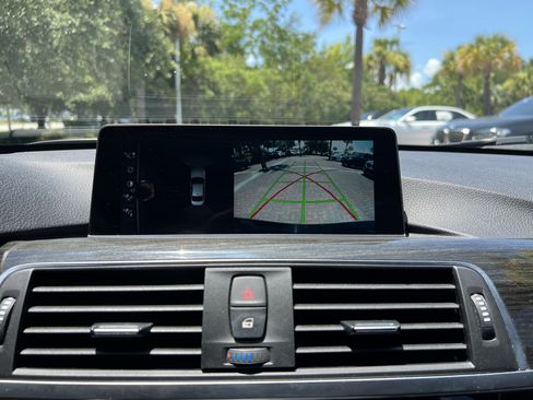 Used 2017 BMW 330i Sedan RWD image 25