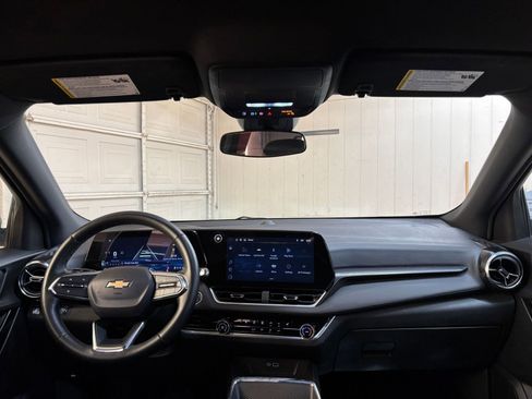 Used 2025 Chevrolet Equinox LT image 33