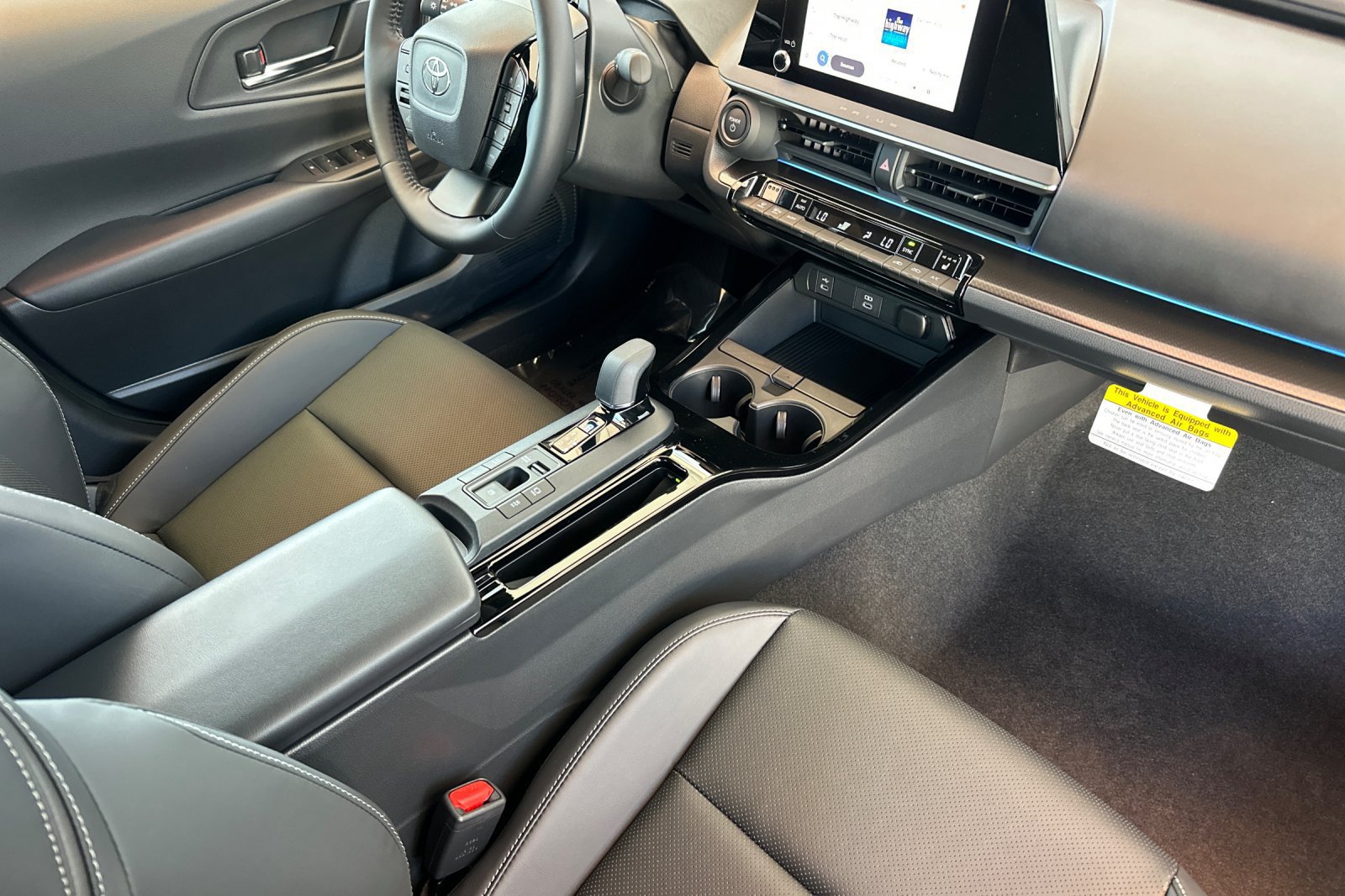 New 2027 Toyota Prius Plug-In Hybrid FWD image 17