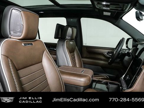 Used 2025 GMC Yukon Denali Ultimate image 24