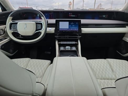 Used 2024 Lincoln Nautilus Black Label image 17