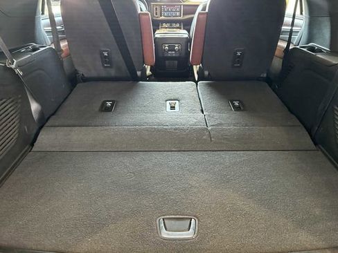 Used 2024 GMC Yukon Denali Ultimate image 17