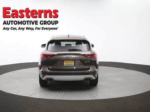 Used 2019 INFINITI QX50 Luxe w/ Navigation Package AWD/4WD image 39