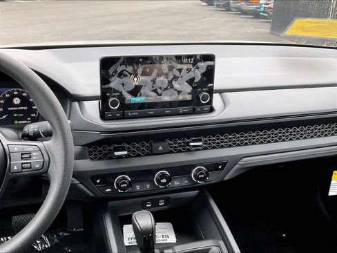 New 2025 Honda Accord SE image 13