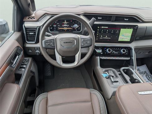 New 2026 GMC Sierra 2500 Denali w/ Denali Reserve Package AWD/4WD image 13