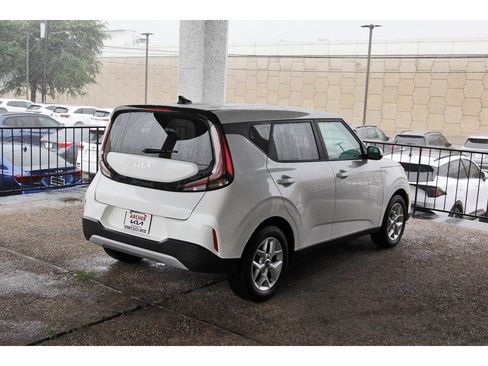 Certified 2023 Kia Soul LX w/ Option Group 015 FWD image 7