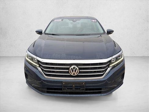 Used 2021 Volkswagen Passat 2.0T SE w/ Luggage Net & Mats Package image 2