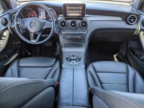 Used 2019 Mercedes-Benz GLC 350e 4MATIC image 17