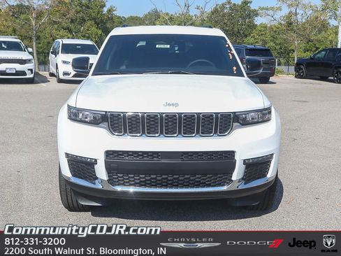 New 2025 Jeep Grand Cherokee L Limited image 9