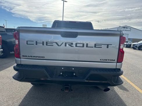Used 2025 Chevrolet Silverado 2500 Custom w/ Custom Value Package AWD/4WD image 6