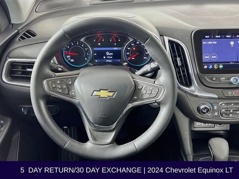 Used 2024 Chevrolet Equinox LT FWD image 14