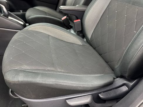 Used 2020 Nissan Kicks S FWD image 34