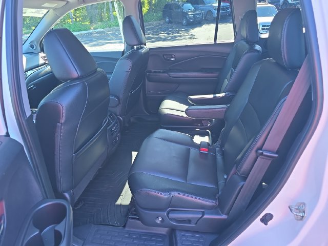 Used 2019 Honda Pilot Touring image 11