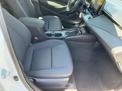 Used 2025 Toyota Corolla LE FWD image 20