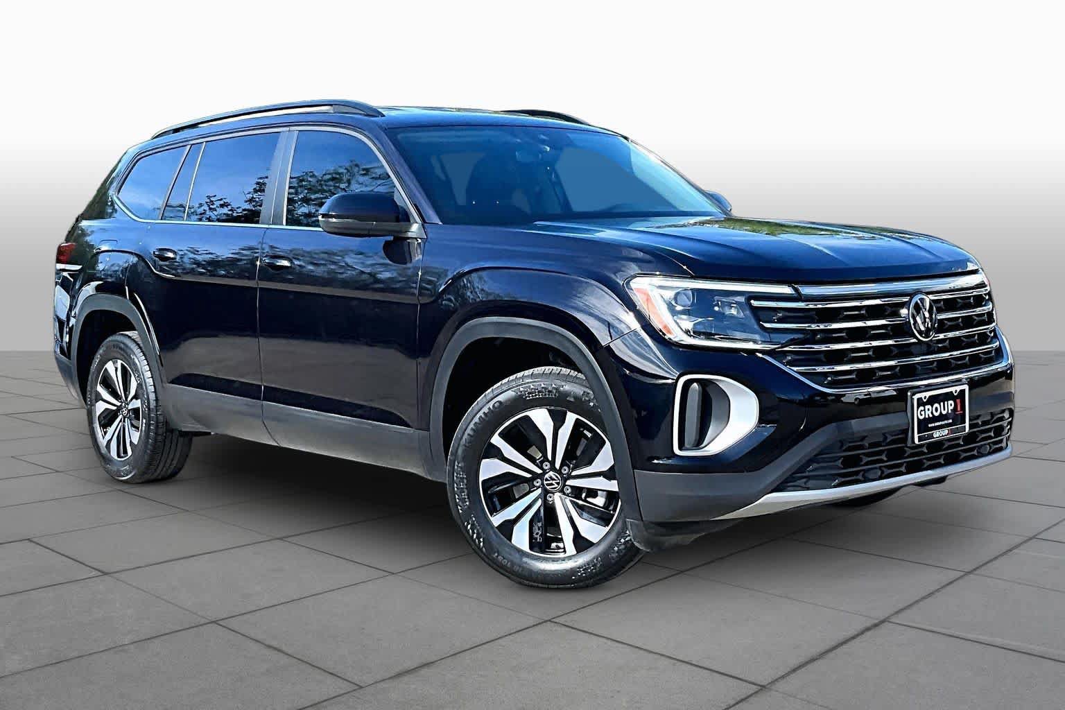 Used 2024 Volkswagen Atlas SE FWD image 3