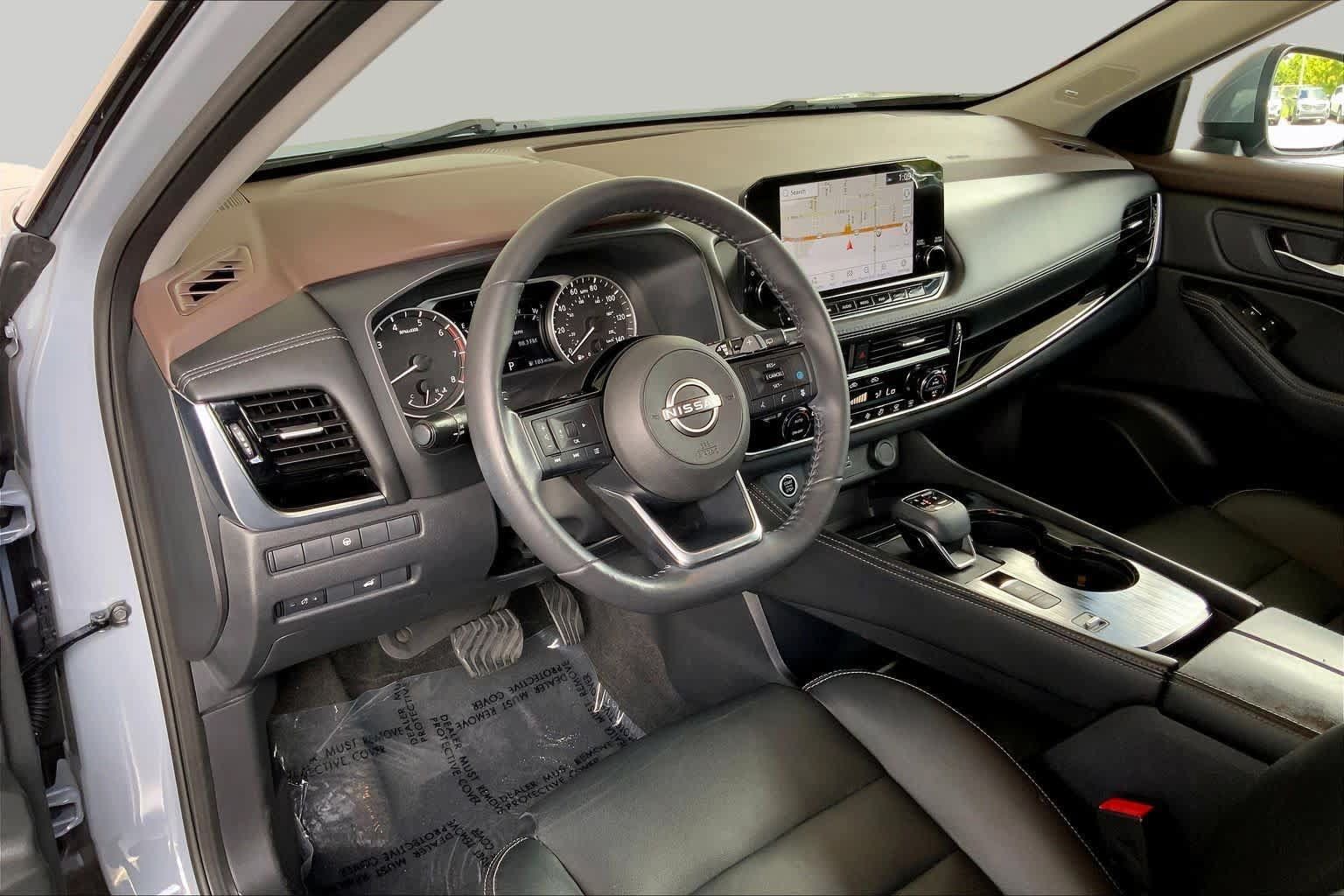 Used 2023 Nissan Rogue SL w/ SL Premium Package FWD image 18