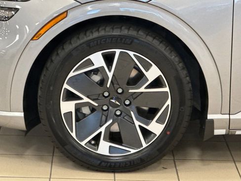 New 2026 Genesis GV60 RWD image 26