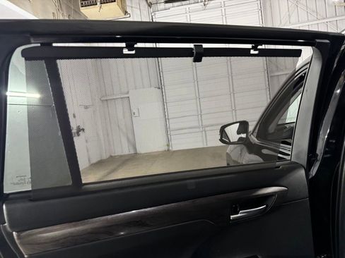 Used 2020 Toyota Highlander Limited AWD/4WD image 49