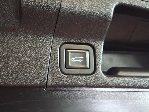 Used 2020 GMC Acadia SLT AWD/4WD image 7